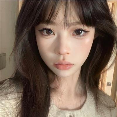 天空中的露西